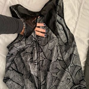 Lululemon muscle tee